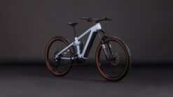 Alternative view of STEREO HYBRID ONE44 EX 800