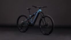 Alternative view of STEREO HYBRID ONE44 HPC RACE 800