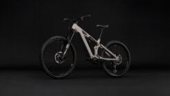 STEREO HYBRID ONE77 HPC RACE 800 - Image 4