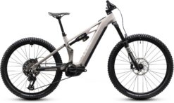 STEREO HYBRID ONE77 HPC RACE 800