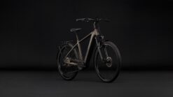 Vue alternative de TOURING HYBRID PRO 800