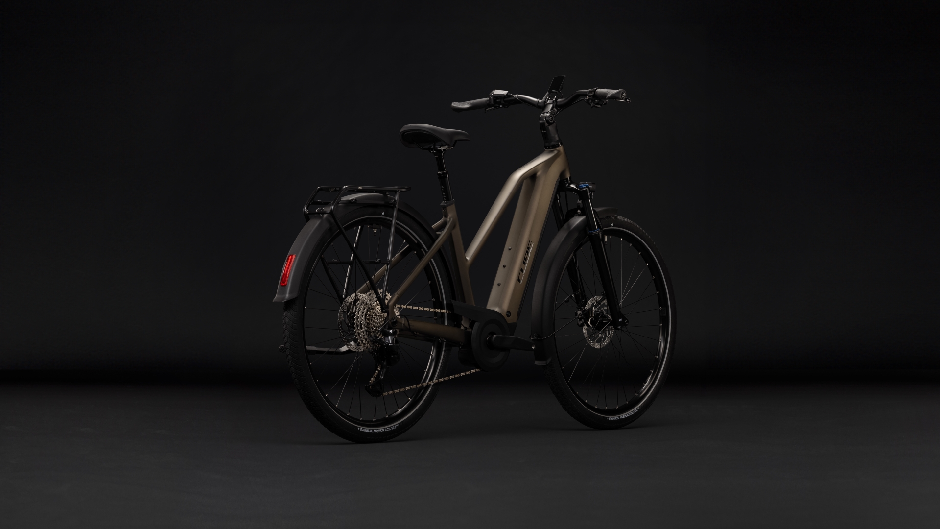 TOURING HYBRID PRO 800 – Bild 3