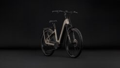 Alternative view of KATHMANDU HYBRID SLX 800