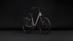 Vue alternative de SUPREME HYBRID DELUXE SLX 600